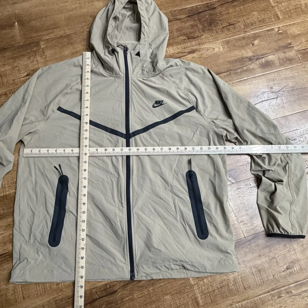 Nike Tech Windrunner Woven Jacket Beige HM7151-297 Men's Size Large